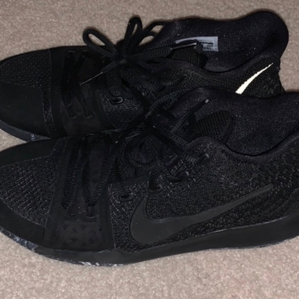 SOLD boys nike kyrie irving 3 basketball shoes